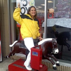 Meet your Posher, Joyce